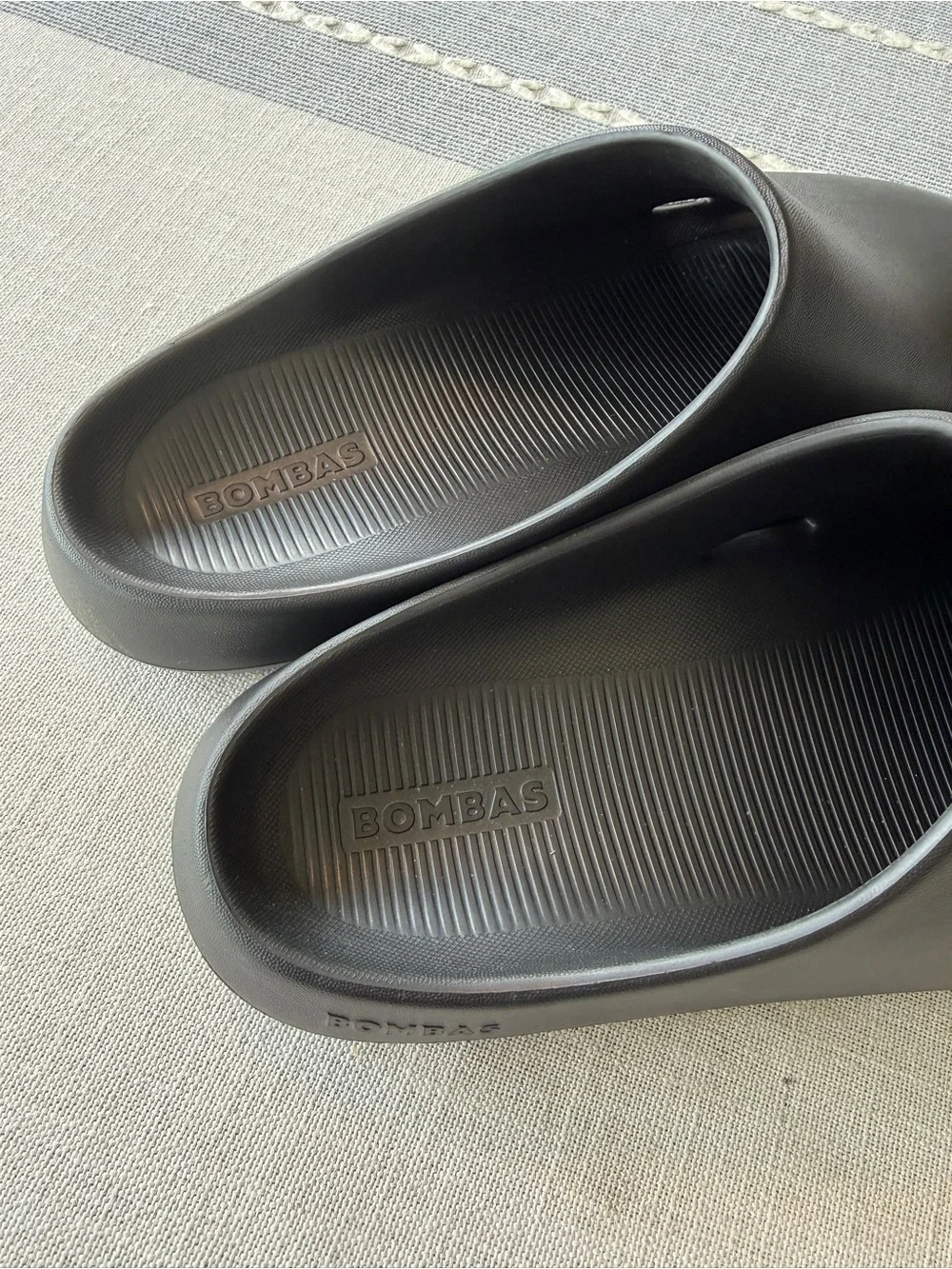 Bombas Friday Clogs Slip-On Comfort Black Size 11